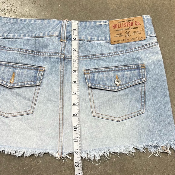 Vintage 90s Hollister Light Wash Jean Low Rise Frayed Hem Mini Skirt Y2K - Picture 8 of 9